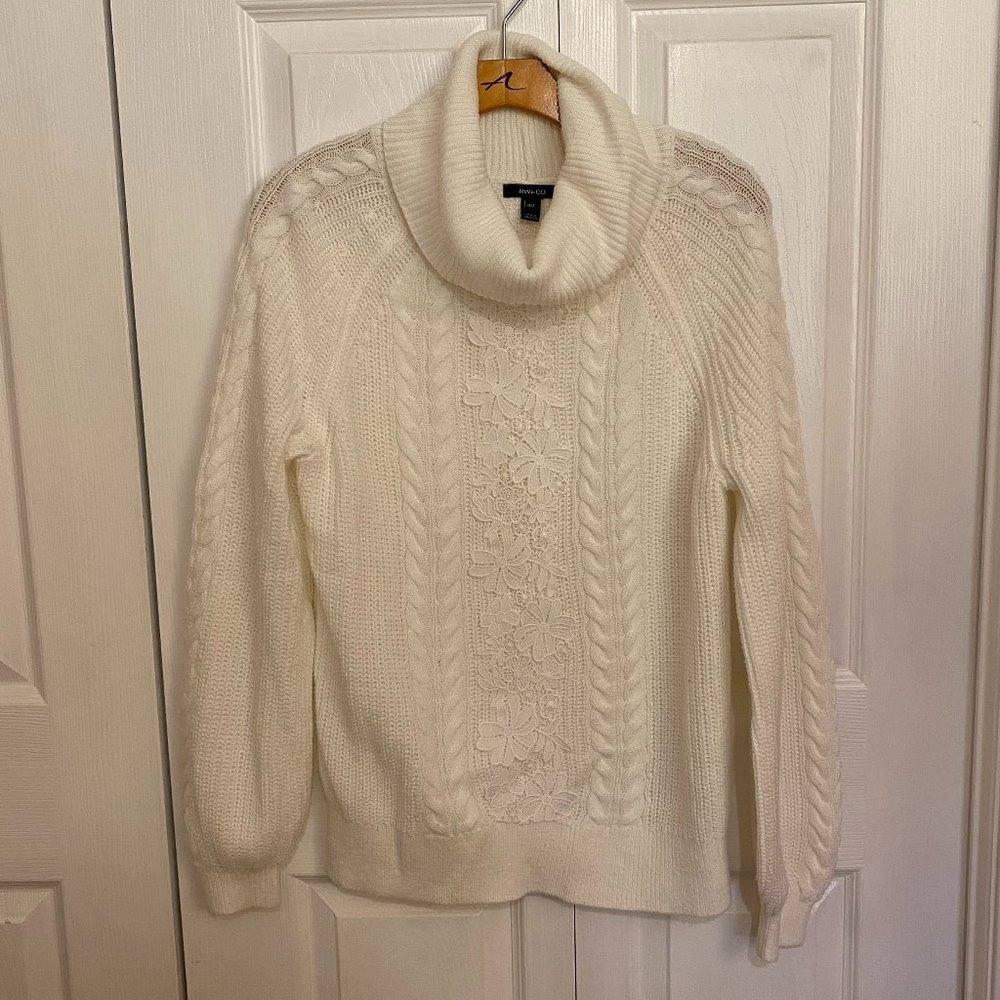 RW&CO Lace Knit White Turtle Kneck Sweater Size Medium